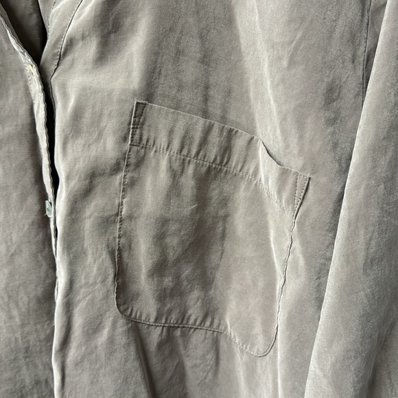 Chicos Blouse Tan Button Roll Tab Size 3 Modal Polyester Women's XL Office Soft - Picture 4 of 11